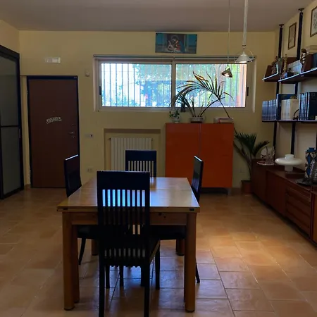 La Rosa Bed and Breakfast Σαλέρνο